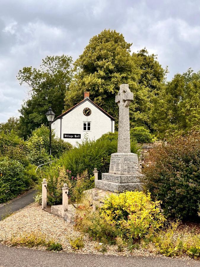 The Snuggery Cottage Taunton Eksteriør bilde