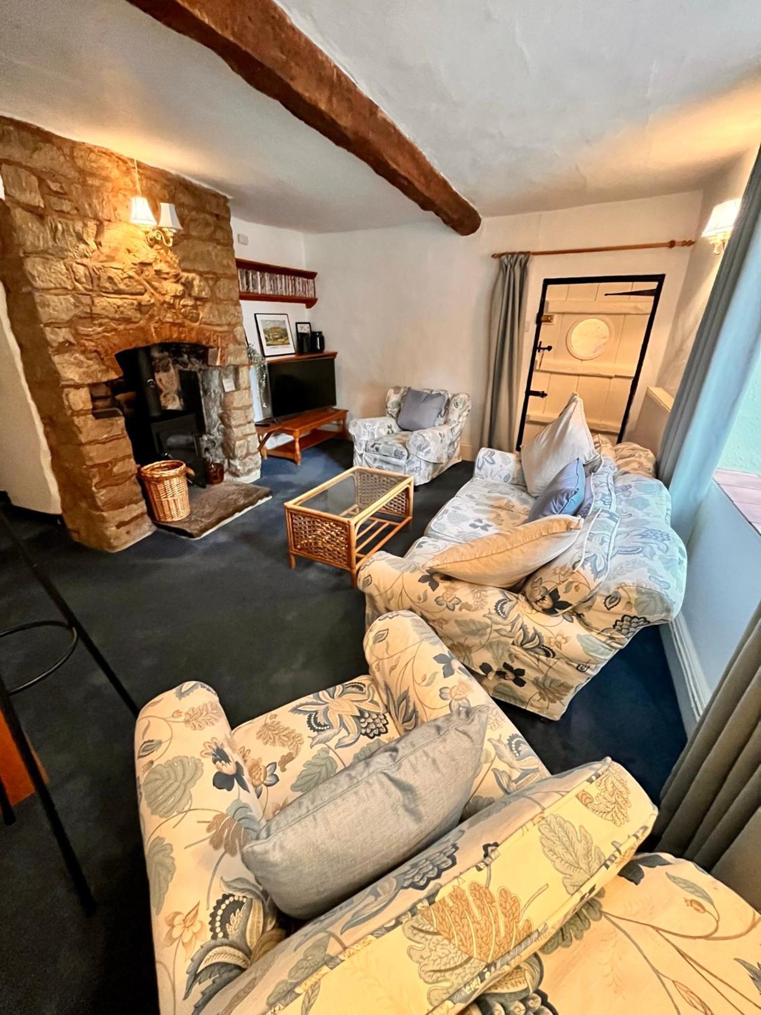 The Snuggery Cottage Taunton Eksteriør bilde