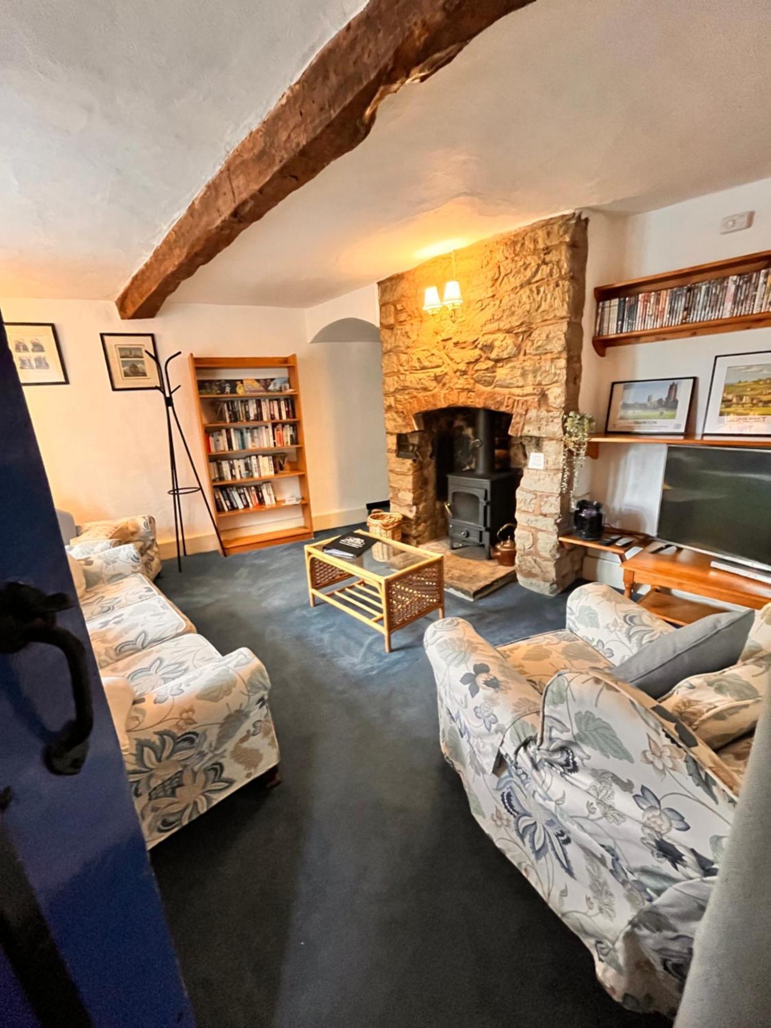 The Snuggery Cottage Taunton Eksteriør bilde